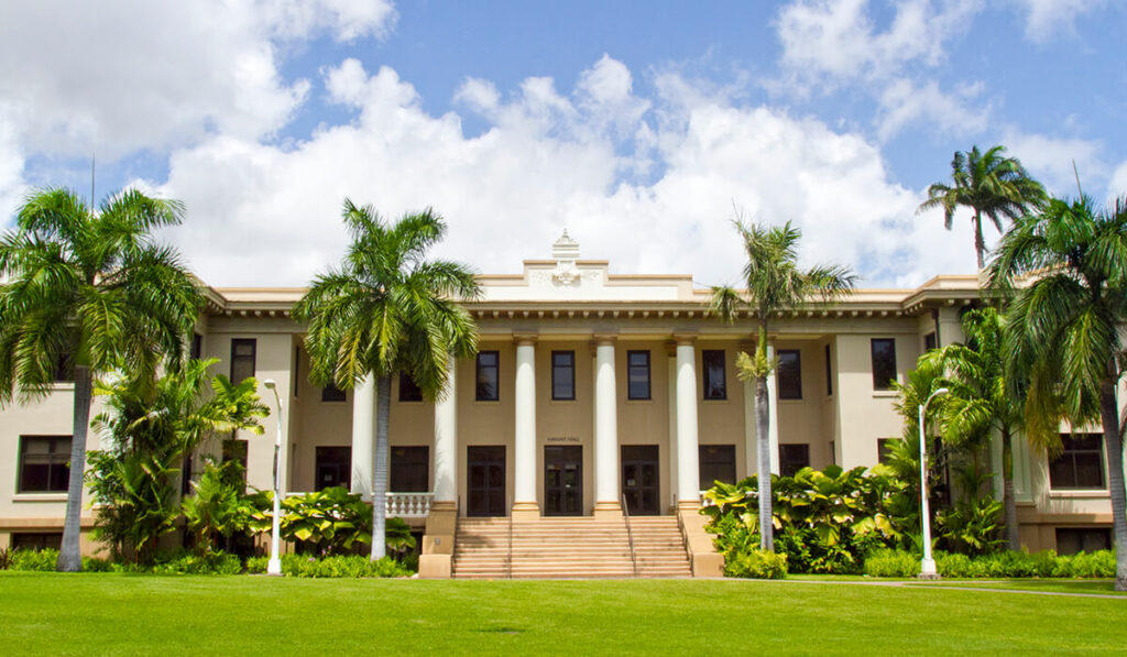 hawaii hall quad side